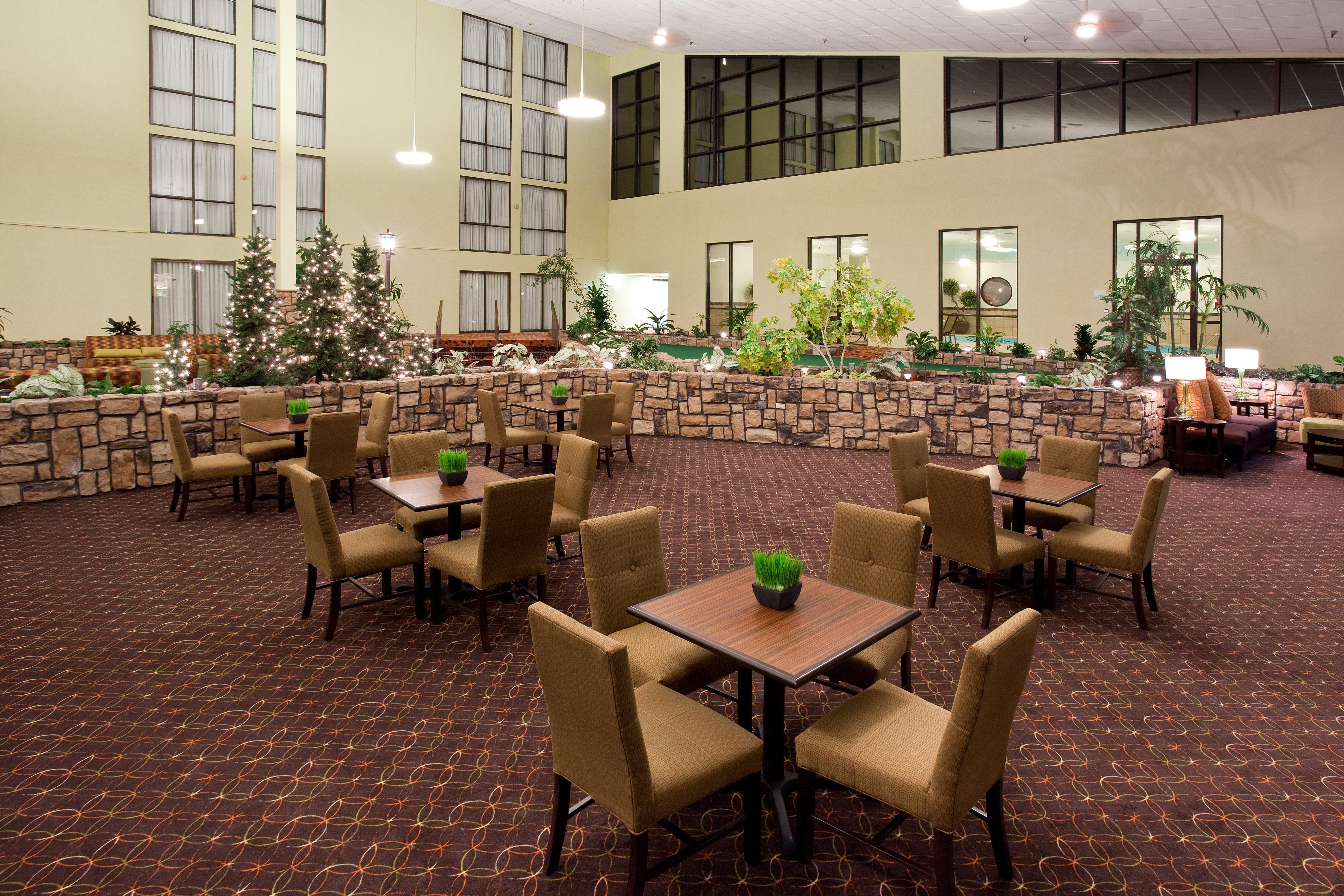 Ramada Plaza By Wyndham Sheridan Hotel & Convention Center Экстерьер фото